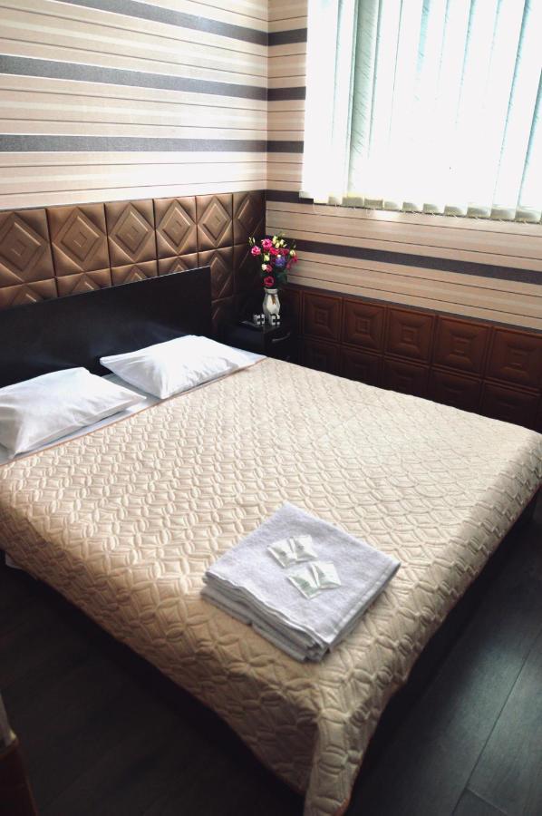 Uno Apart Hotel Kiev Dış mekan fotoğraf